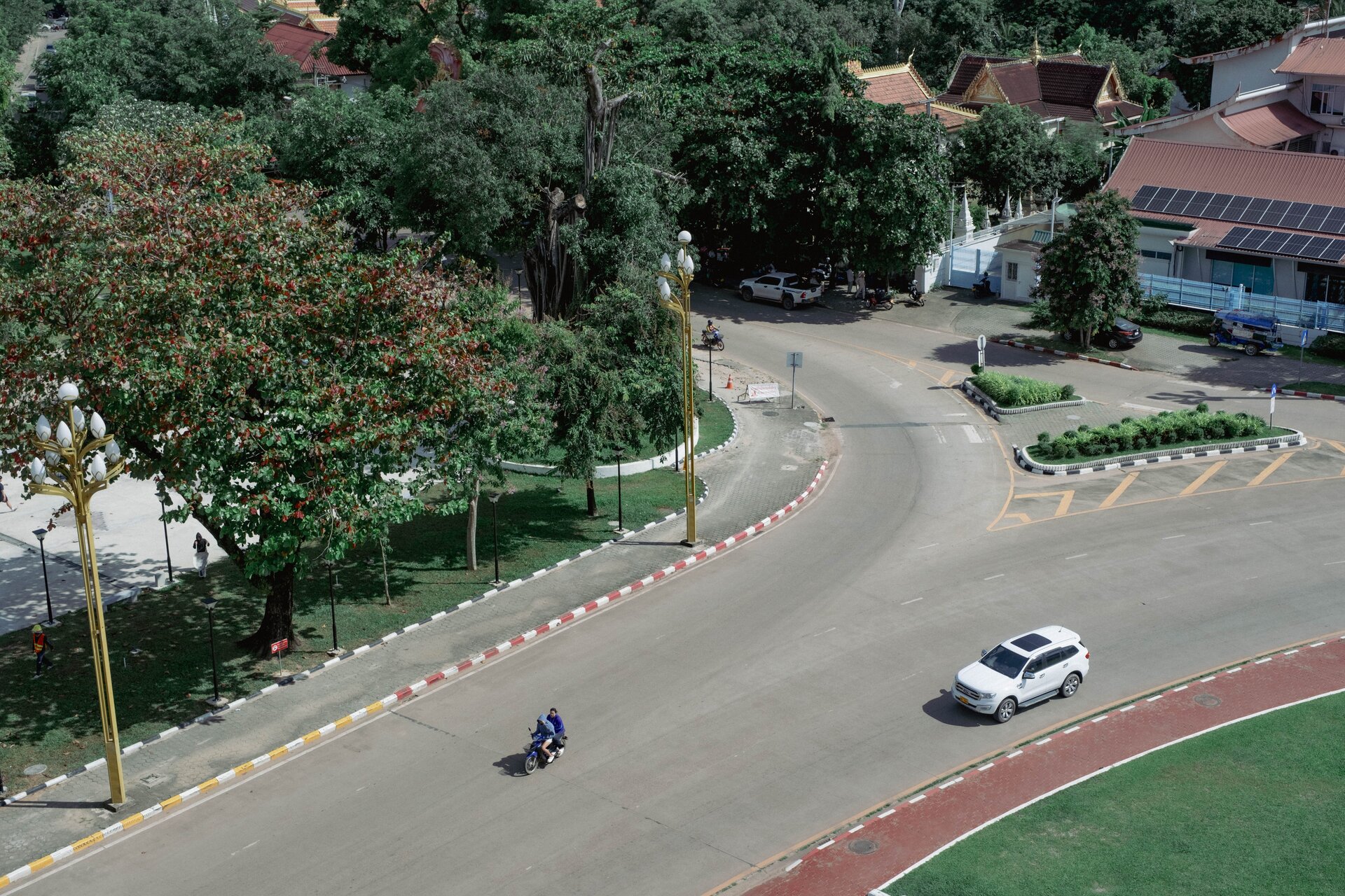 vientiane roads