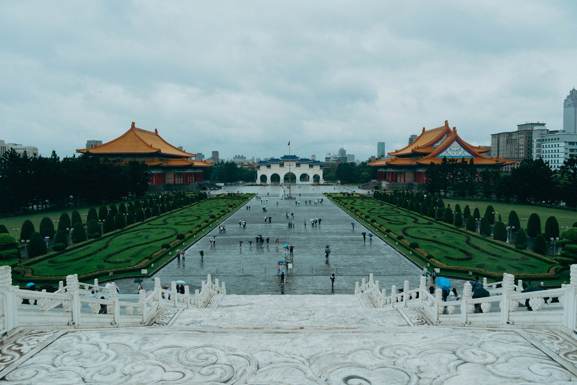 memorial hall square