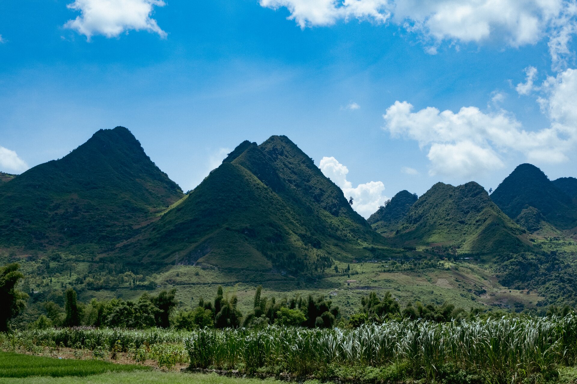 oscilloscope mountains